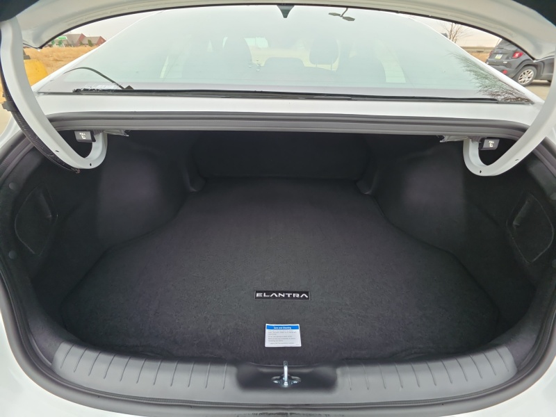 2026 Hyundai Elantra Hybrid