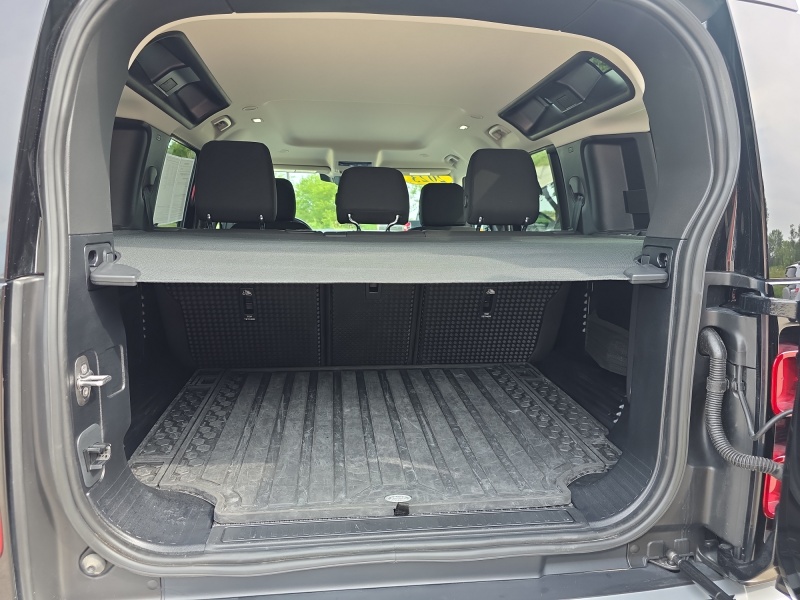 2023 Land Rover Defender