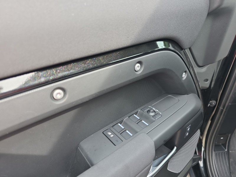 2023 Land Rover Defender