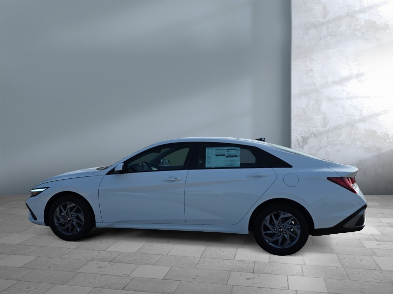 2026 Hyundai Elantra Hybrid