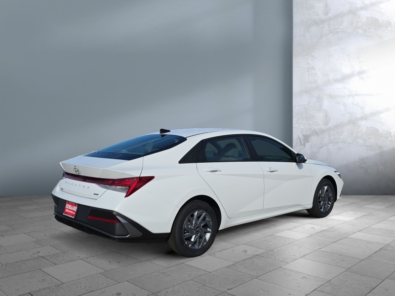 2026 Hyundai Elantra Hybrid