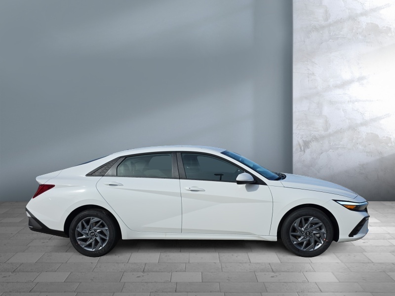 2026 Hyundai Elantra Hybrid