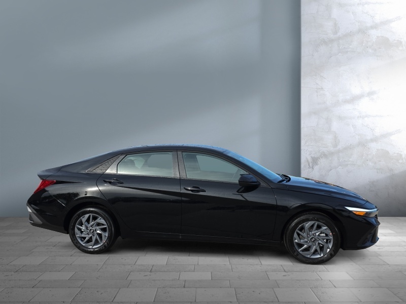2026 Hyundai Elantra Hybrid