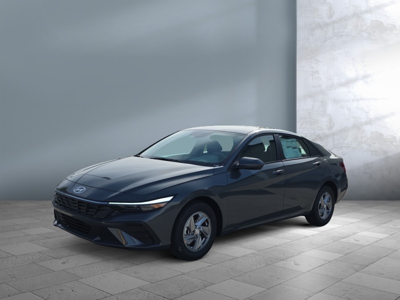 New 2026 Hyundai Elantra SE Cars