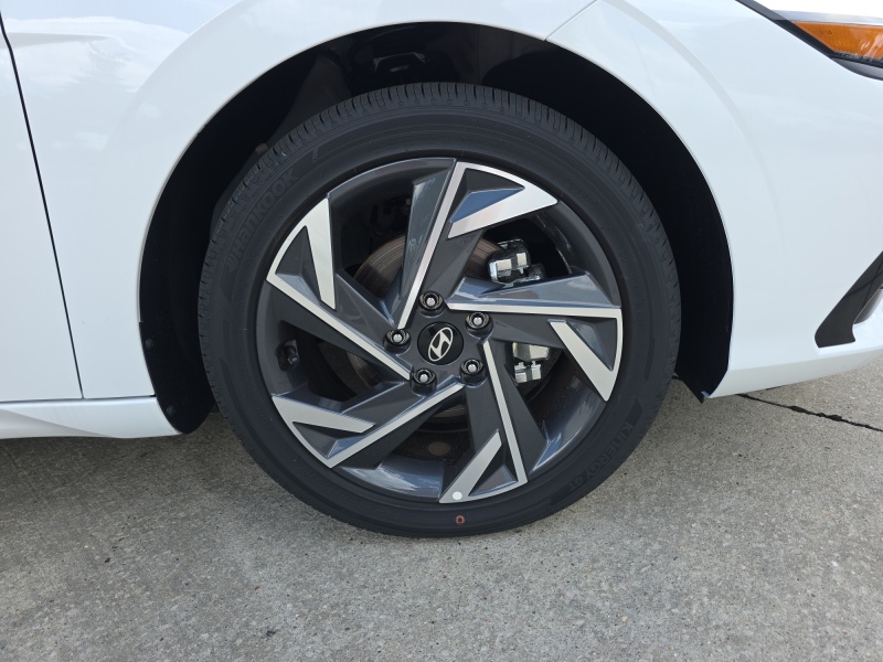2026 Hyundai Elantra Hybrid