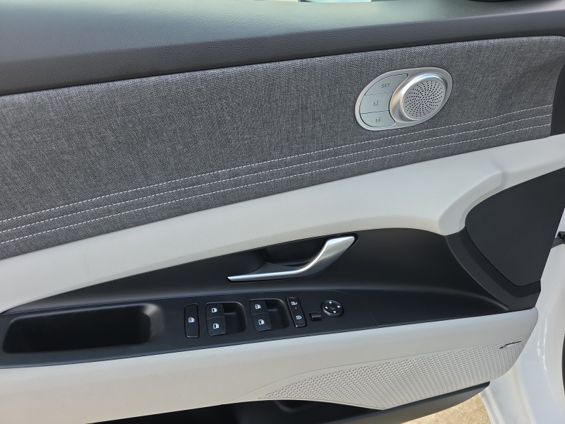 2026 Hyundai Elantra Hybrid