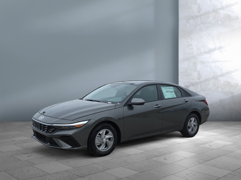 New 2026 Hyundai Elantra SE Cars