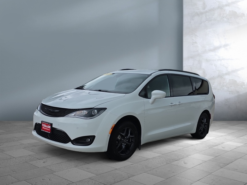 Used 2020 Chrysler Pacifica Touring L Vans