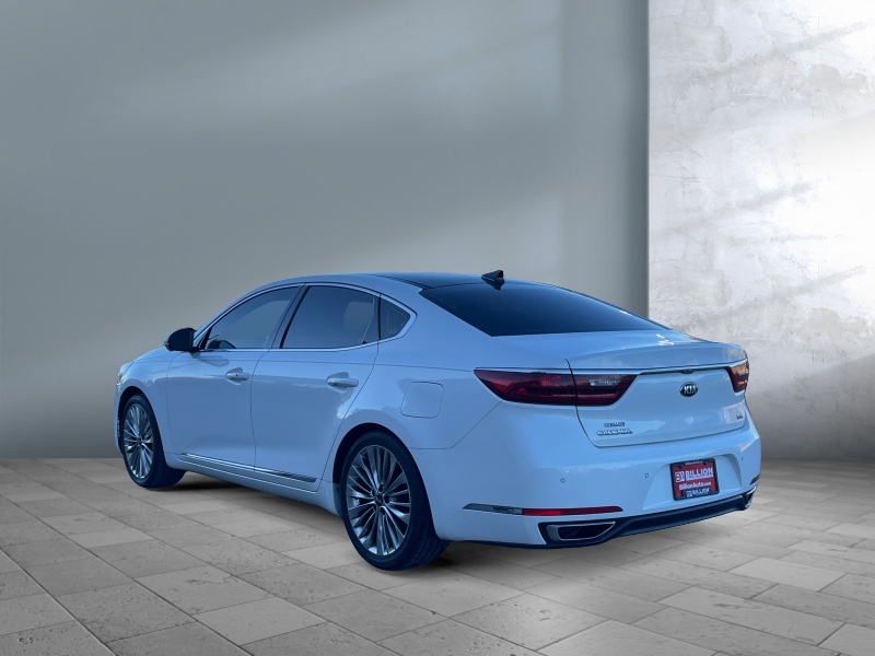 2017 Kia Cadenza