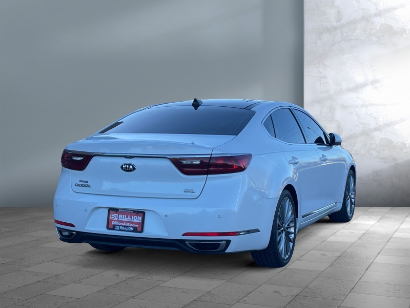 2017 Kia Cadenza