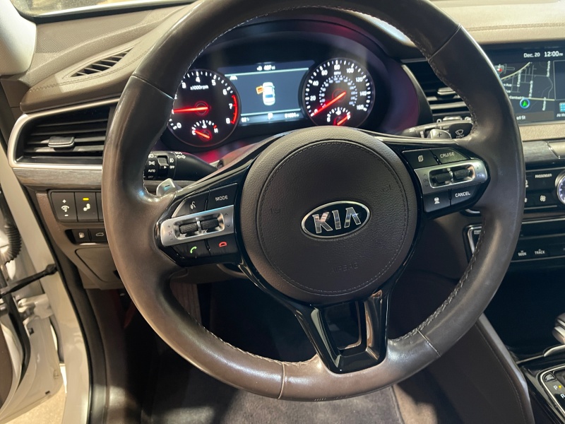 2017 Kia Cadenza