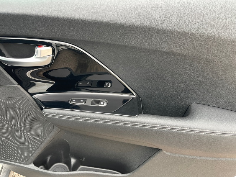 2022 Kia Niro Plug-In Hybrid