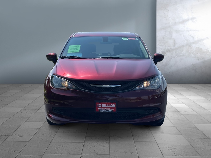 2022 Chrysler Voyager