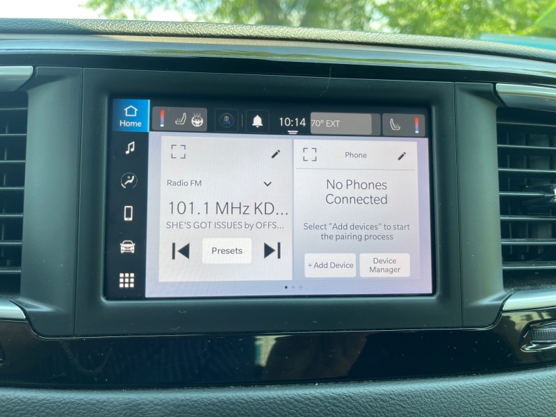 2022 Chrysler Voyager