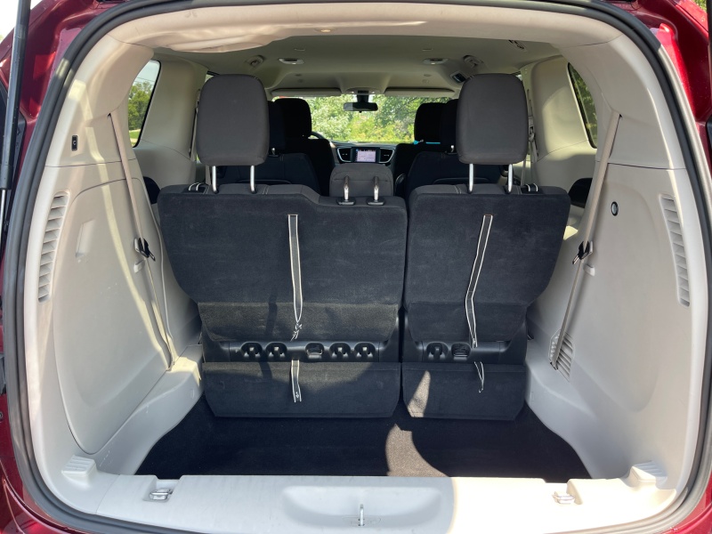 2022 Chrysler Voyager