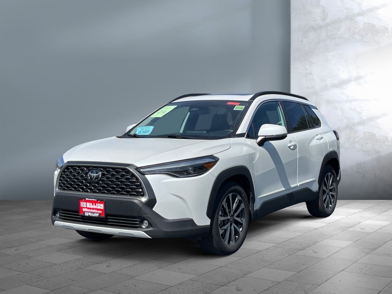 Used 2024 Toyota Corolla Cross XLE Crossovers