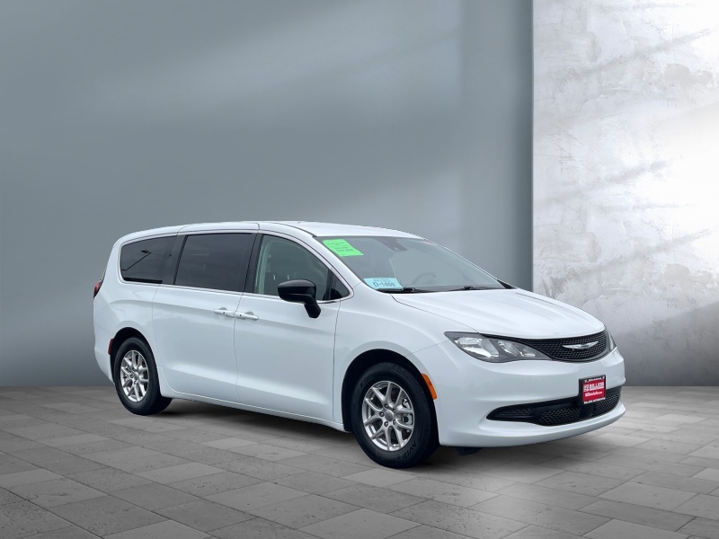 2024 Chrysler Voyager