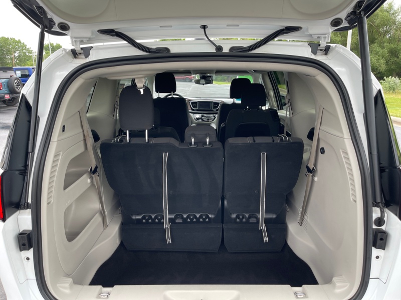2024 Chrysler Voyager