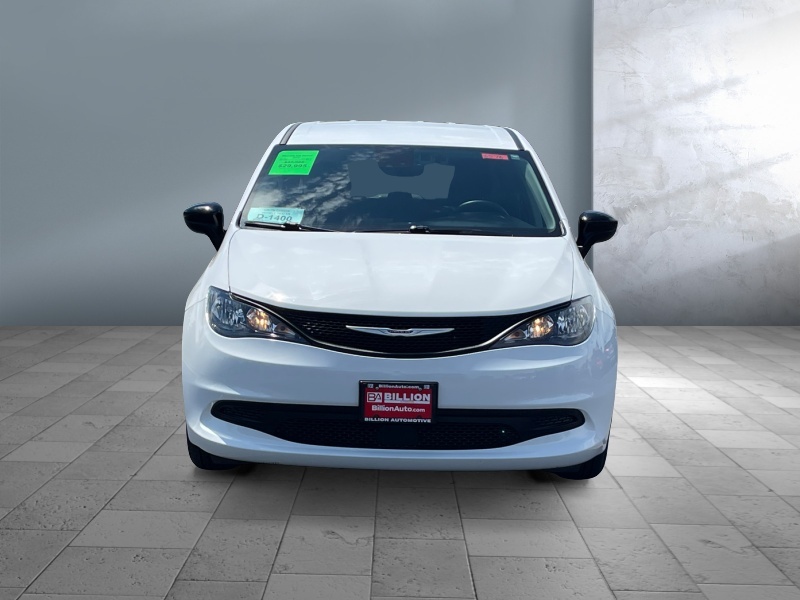 2024 Chrysler Voyager