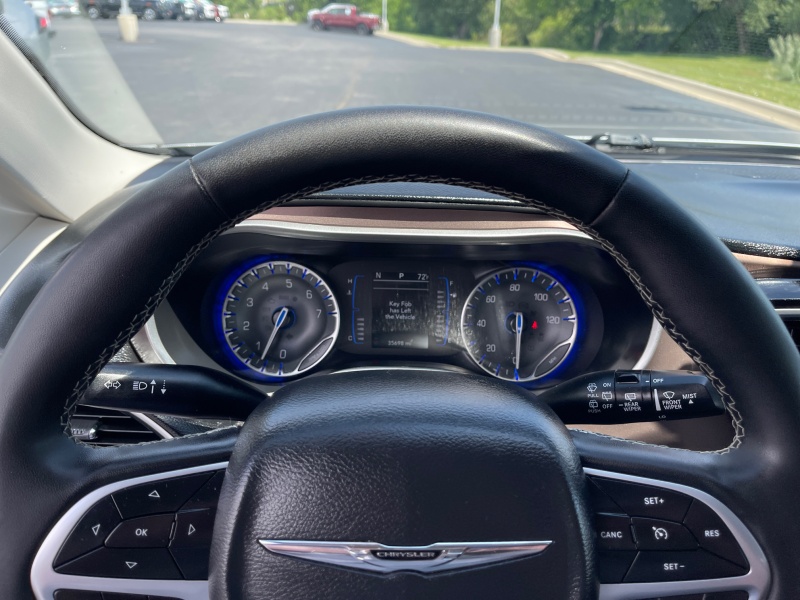2024 Chrysler Voyager