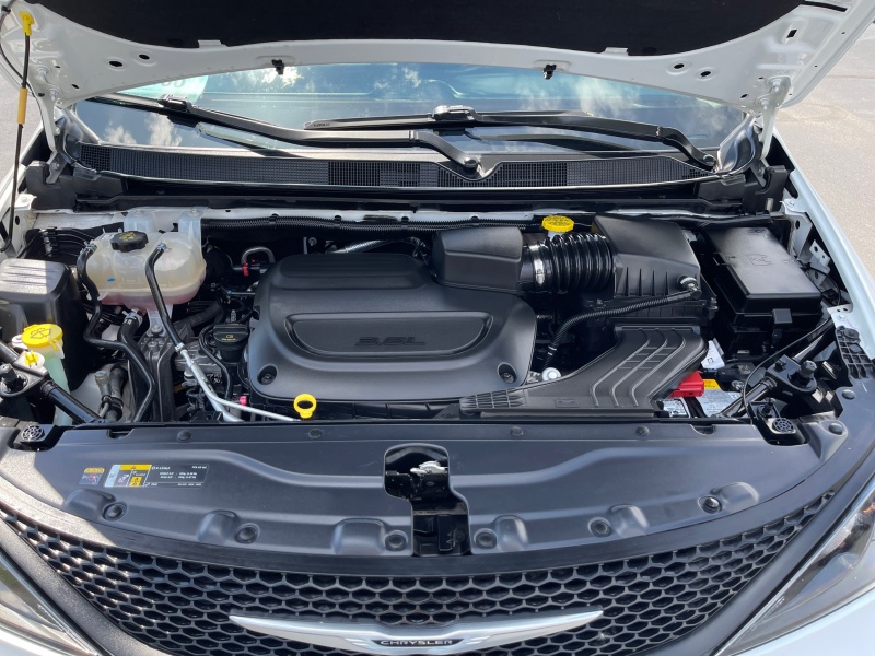 2024 Chrysler Voyager