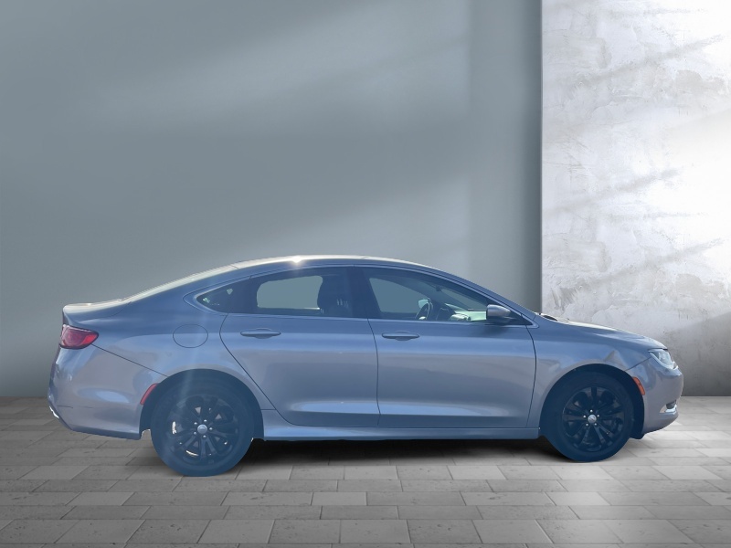 2016 Chrysler 200