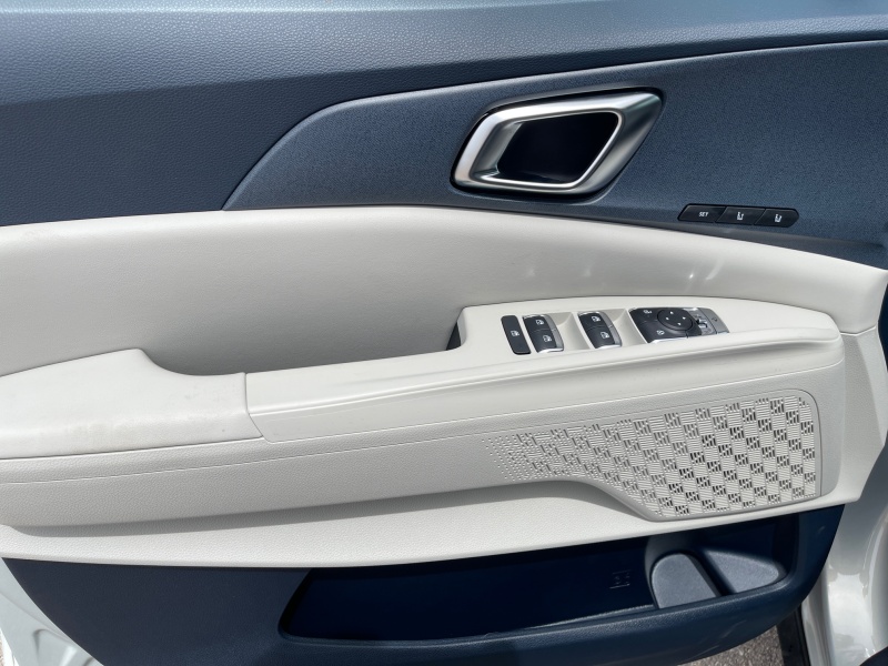 2025 Kia Carnival Hybrid