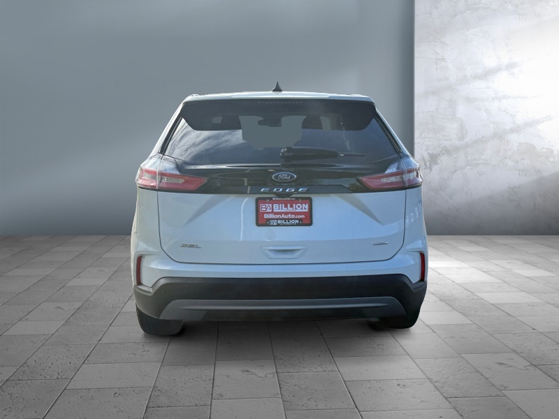 2021 Ford Edge