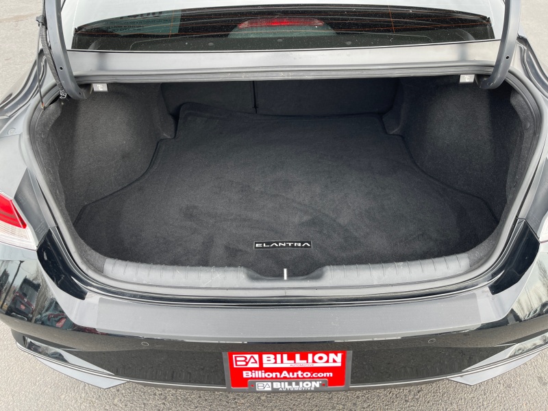 2023 Hyundai Elantra Hybrid