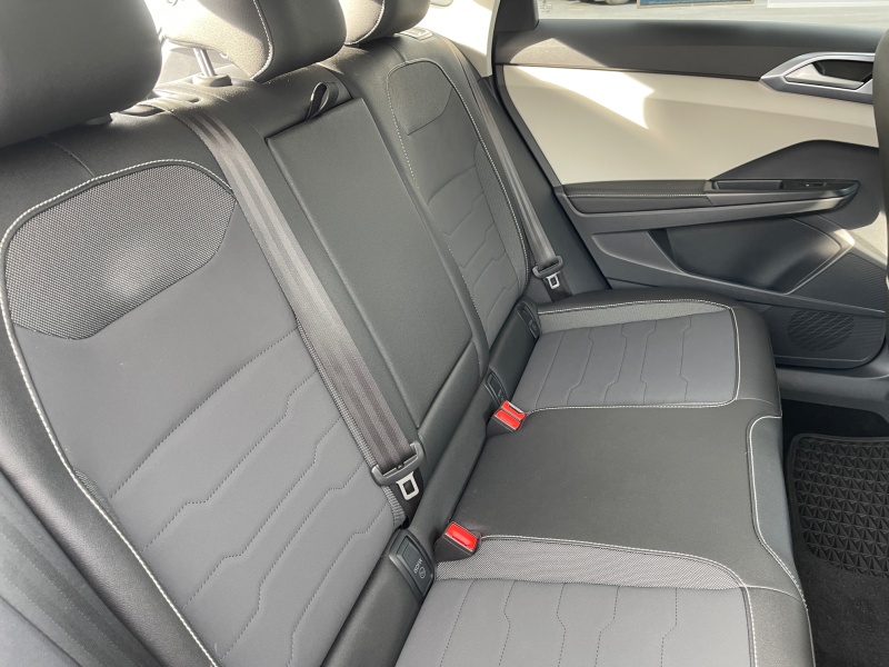 2025 Volkswagen Taos
