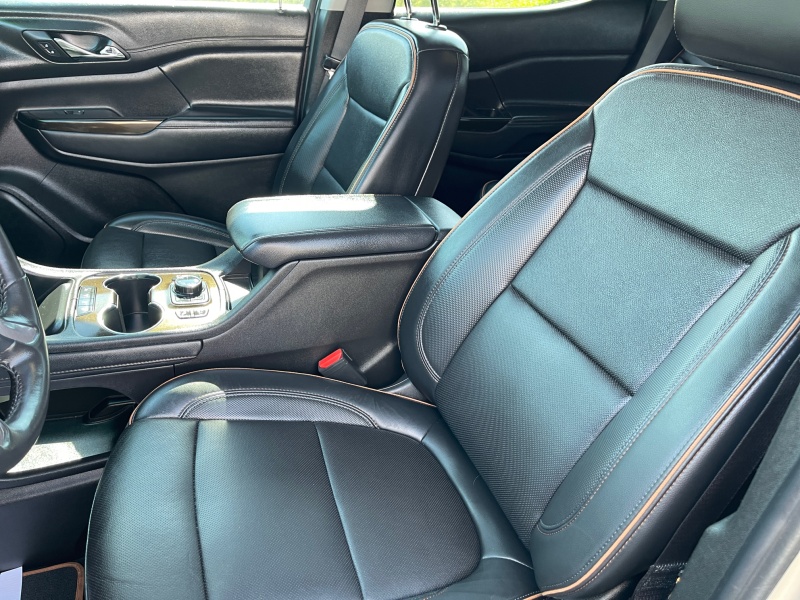 2022 GMC Acadia
