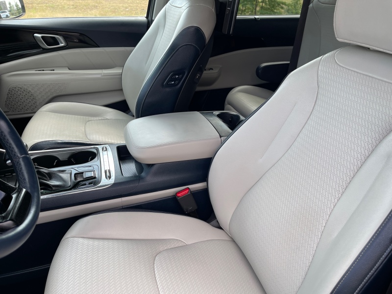 2025 Kia Carnival