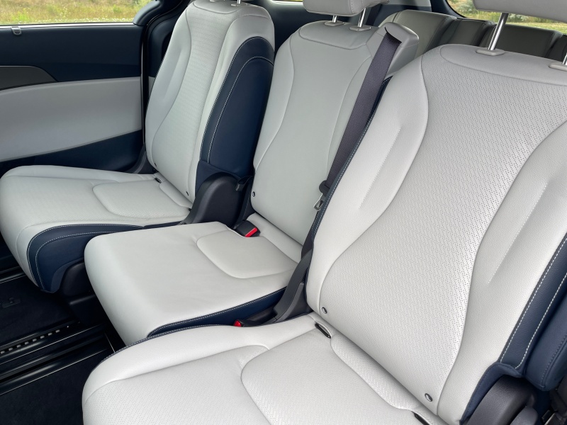 2027 Kia Carnival