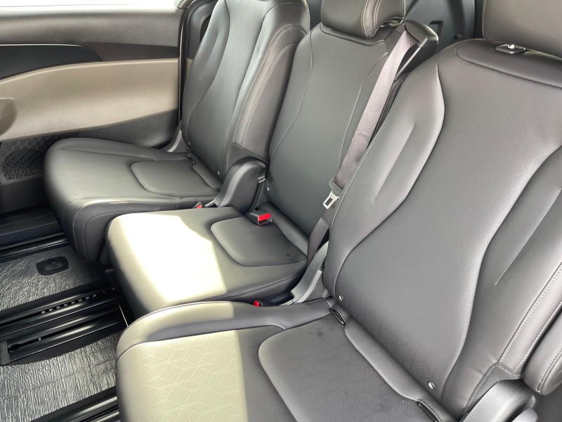 2027 Kia Carnival