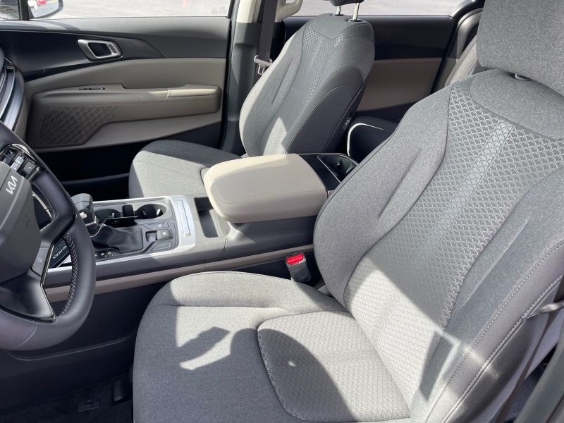 2027 Kia Carnival