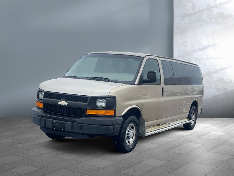 Used 2008 Chevrolet Express Passenger  3500 155 Van