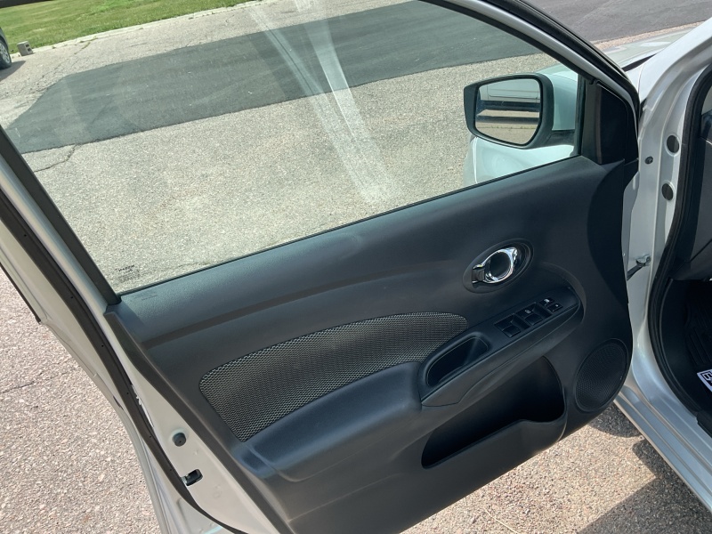 2019 Nissan Versa Sedan