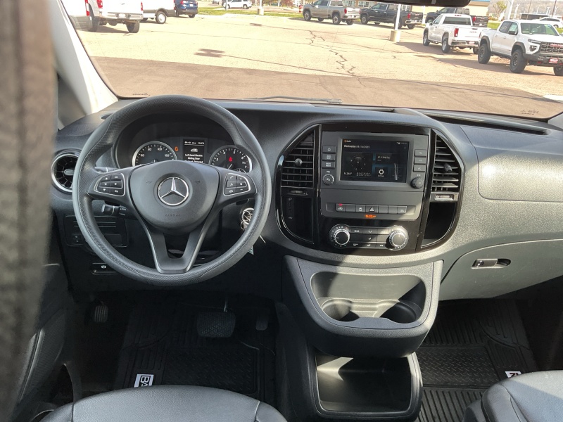 2022 Mercedes-Benz Metris Passenger Van
