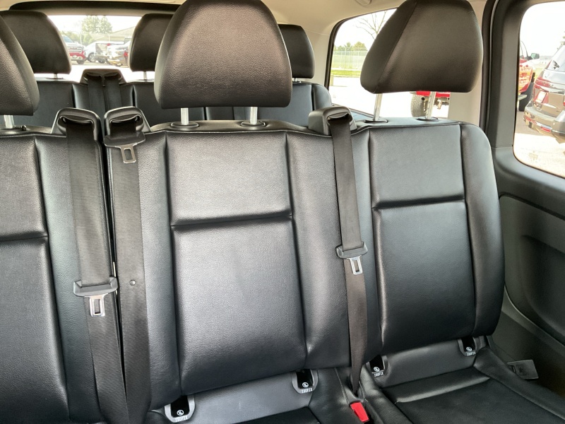 2022 Mercedes-Benz Metris Passenger Van