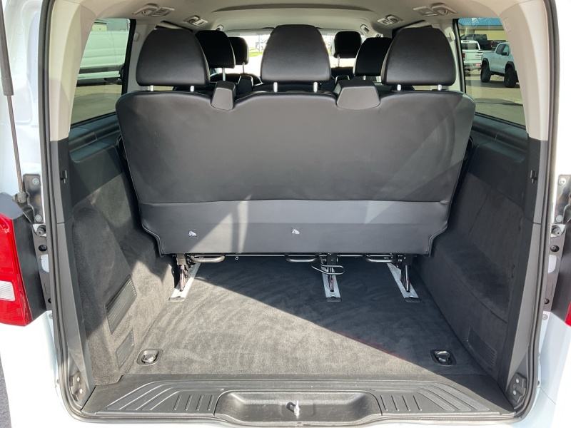 2022 Mercedes-Benz Metris Passenger Van