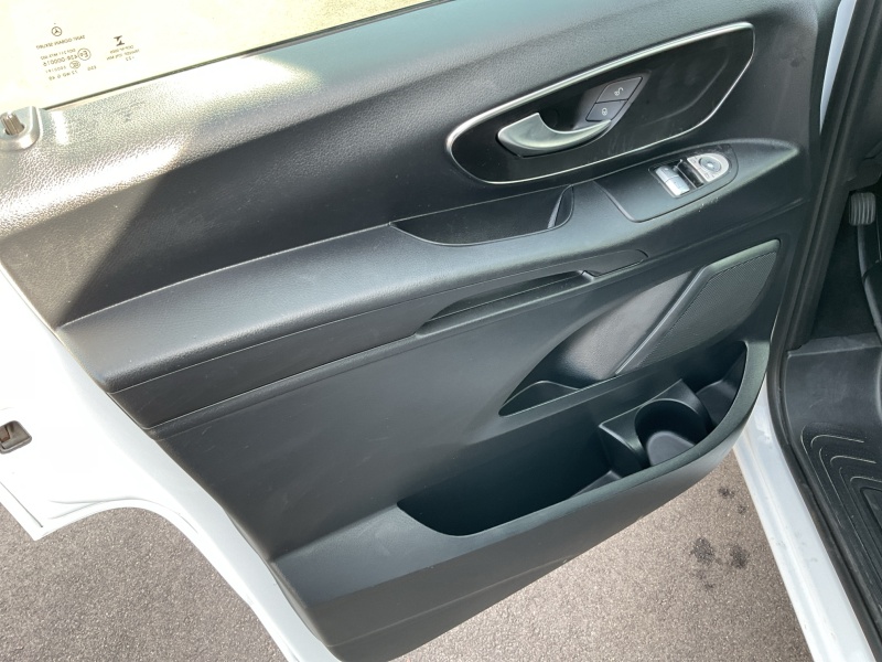 2022 Mercedes-Benz Metris Passenger Van