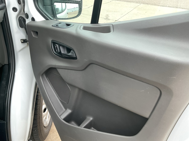 2023 Ford Transit Cargo Van