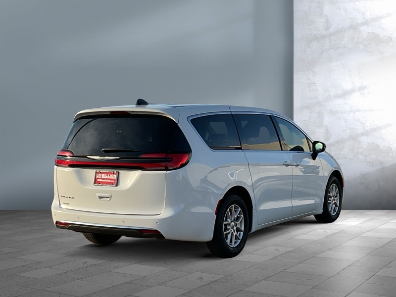2024 Chrysler Pacifica