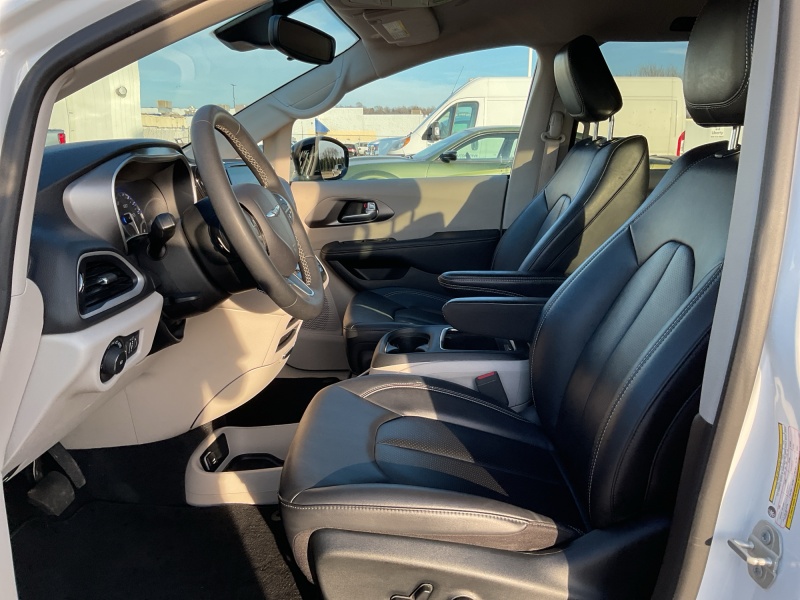 2024 Chrysler Pacifica