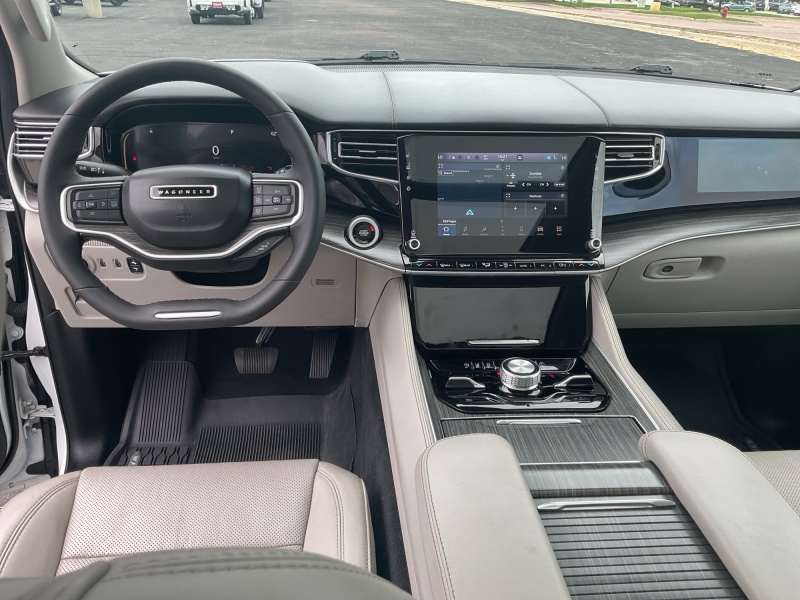 2023 Jeep Wagoneer