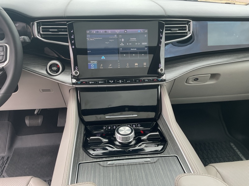 2023 Jeep Wagoneer