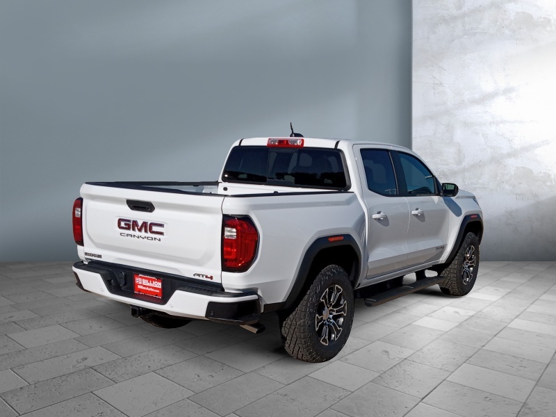 2024 GMC Canyon