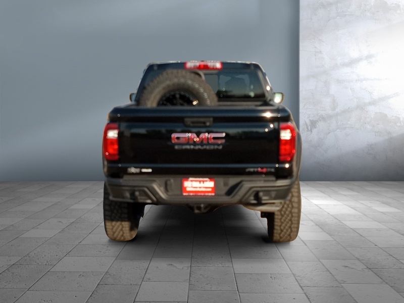 2024 GMC Canyon