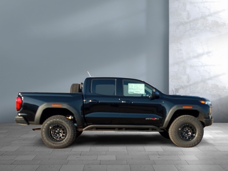 2024 GMC Canyon