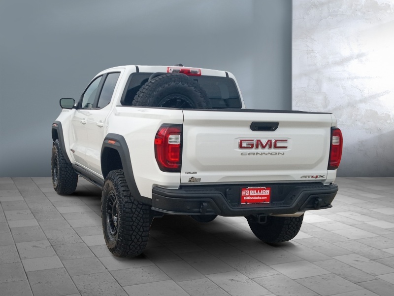 2024 GMC Canyon